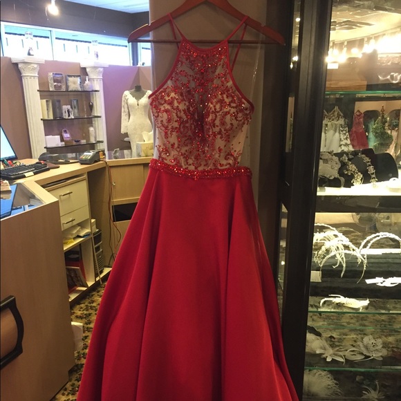 Red Halter Prom Dress with pockets - Picture 3 of 4